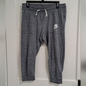 Nike Heather Grey Women's Joggers Size Medium